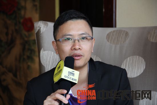 柯拉尼衣柜网络推广部经理胡成青:电商是趋势