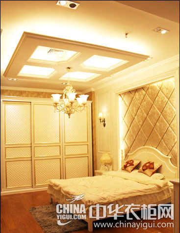 莫干山奥古皮纹衣柜 优雅中透露几分奢华感