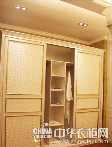 莫干山奥古皮纹衣柜 优雅中透露几分奢华感