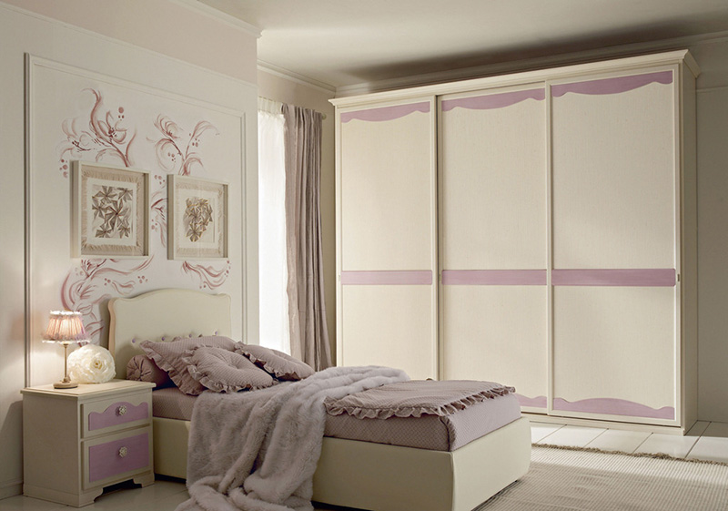 少女风推拉门衣柜图片 小卧室里的大智慧